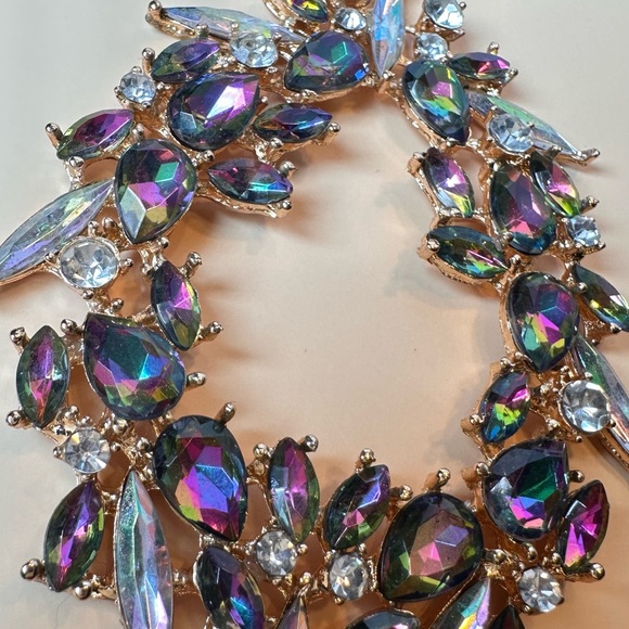 Elegant Multicolor Crystal Drop Earrings - Picture 2 of 4